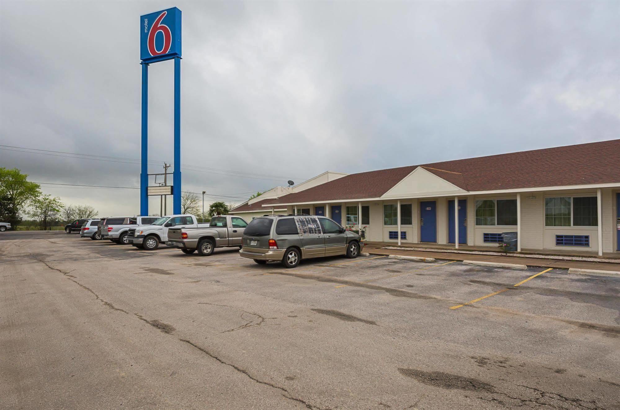 Motel 6-Madisonville, Tx Exterior photo